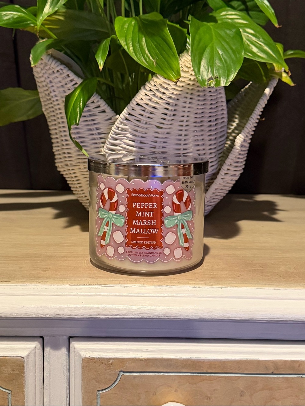Bath & Body Works Pepper Mint Marsh Mallow Candle - Red and Green Jar